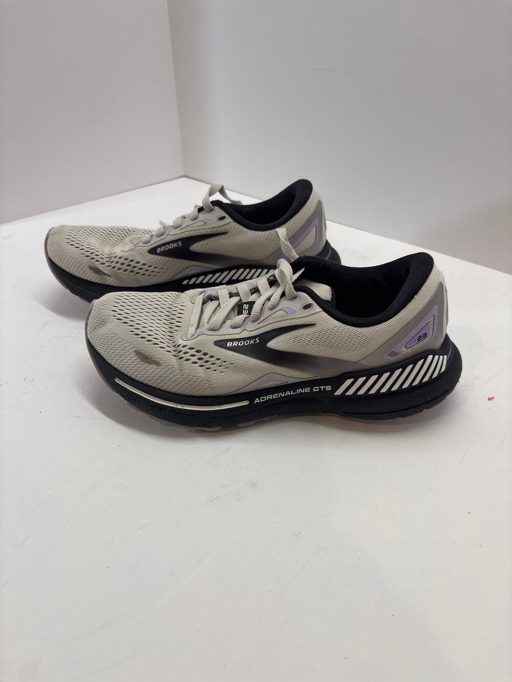 Brooks Adrenaline GTS 23 Women’s 6.5 Gray Purple Running Shoes